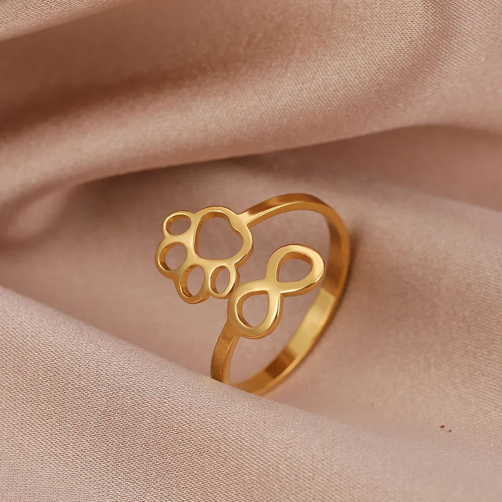 Chloe  - Adjustable infinity paws made of silver and gold